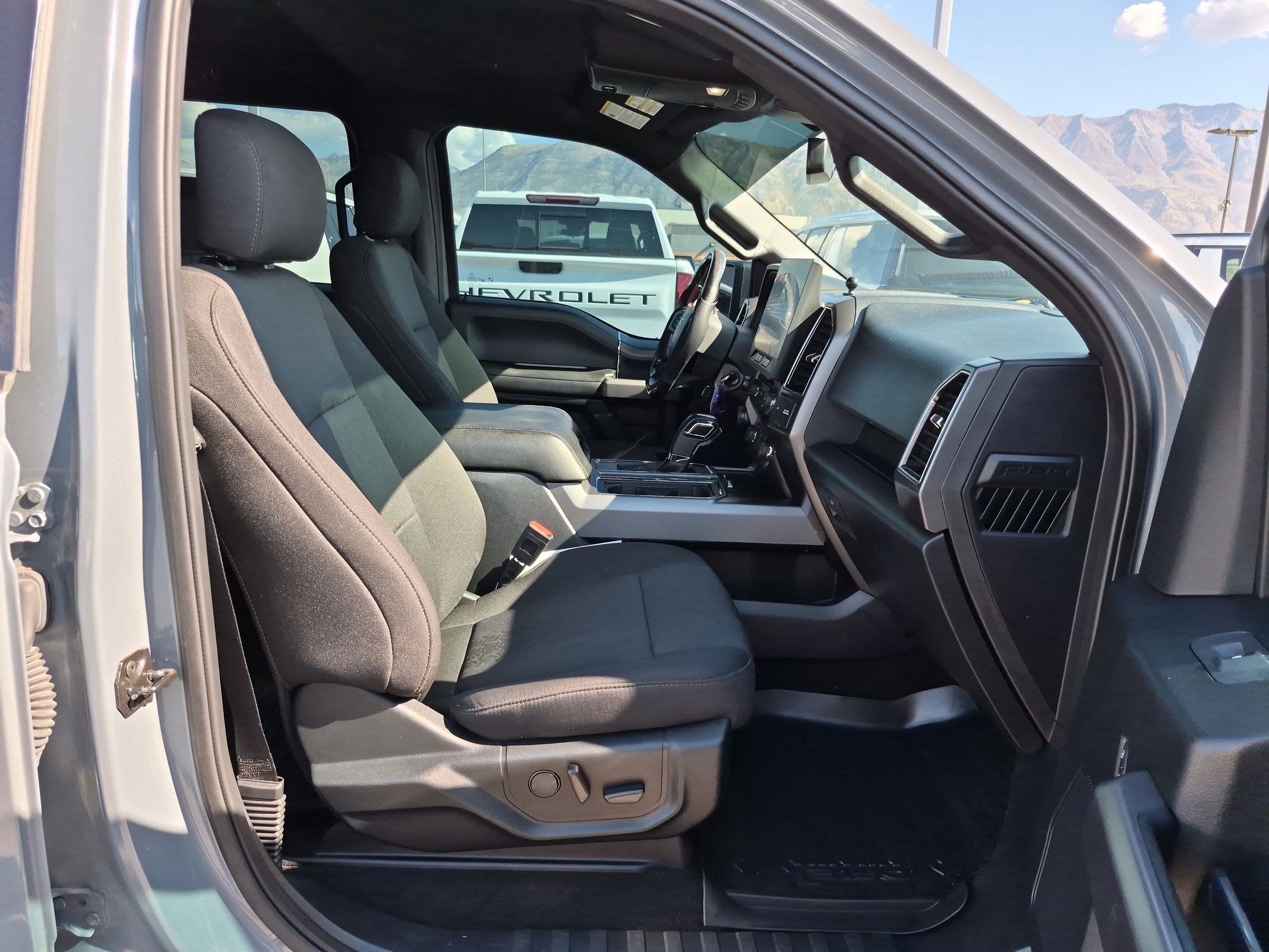 Used 2020 Ford F150 XLT w/ Equipment Group 302A Luxury AWD/4WD image 30