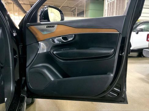 Used 2018 Volvo XC90 T6 Inscription w/ Convenience Package image 23