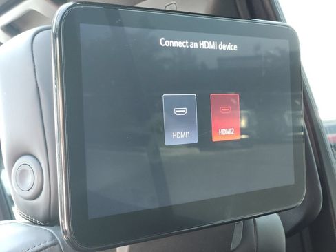 Used 2023 GMC Yukon Denali Ultimate AWD/4WD image 36