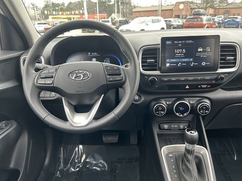 New 2026 Hyundai Venue SEL FWD image 19
