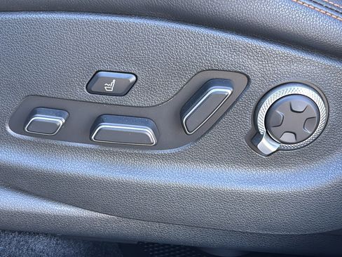 Used 2026 Genesis GV70 3.5T Sport Advanced AWD/4WD image 15