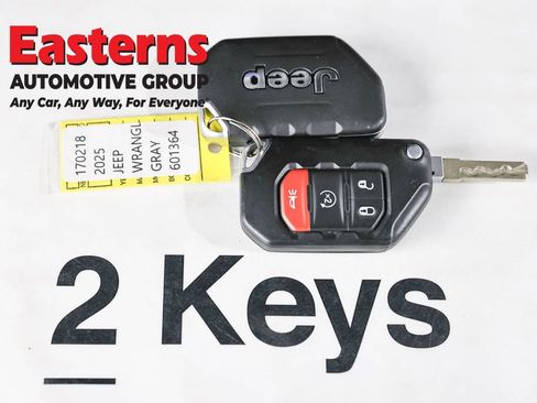 Used 2025 Jeep Wrangler Unlimited Sahara AWD/4WD image 22
