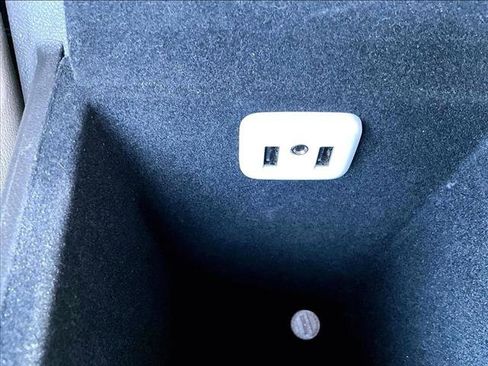 Used 2018 Cadillac XT5 Luxury w/ Driver Awareness Package image 26