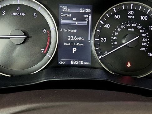 Used 2018 Lexus ES 350 w/ Luxury Package w/Wood Trim image 23