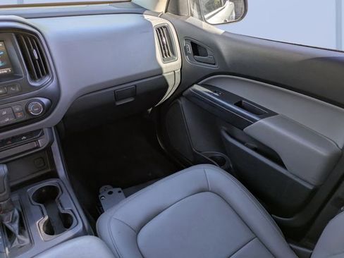 Used 2017 Chevrolet Colorado W/T w/ WT Convenience Package RWD image 16