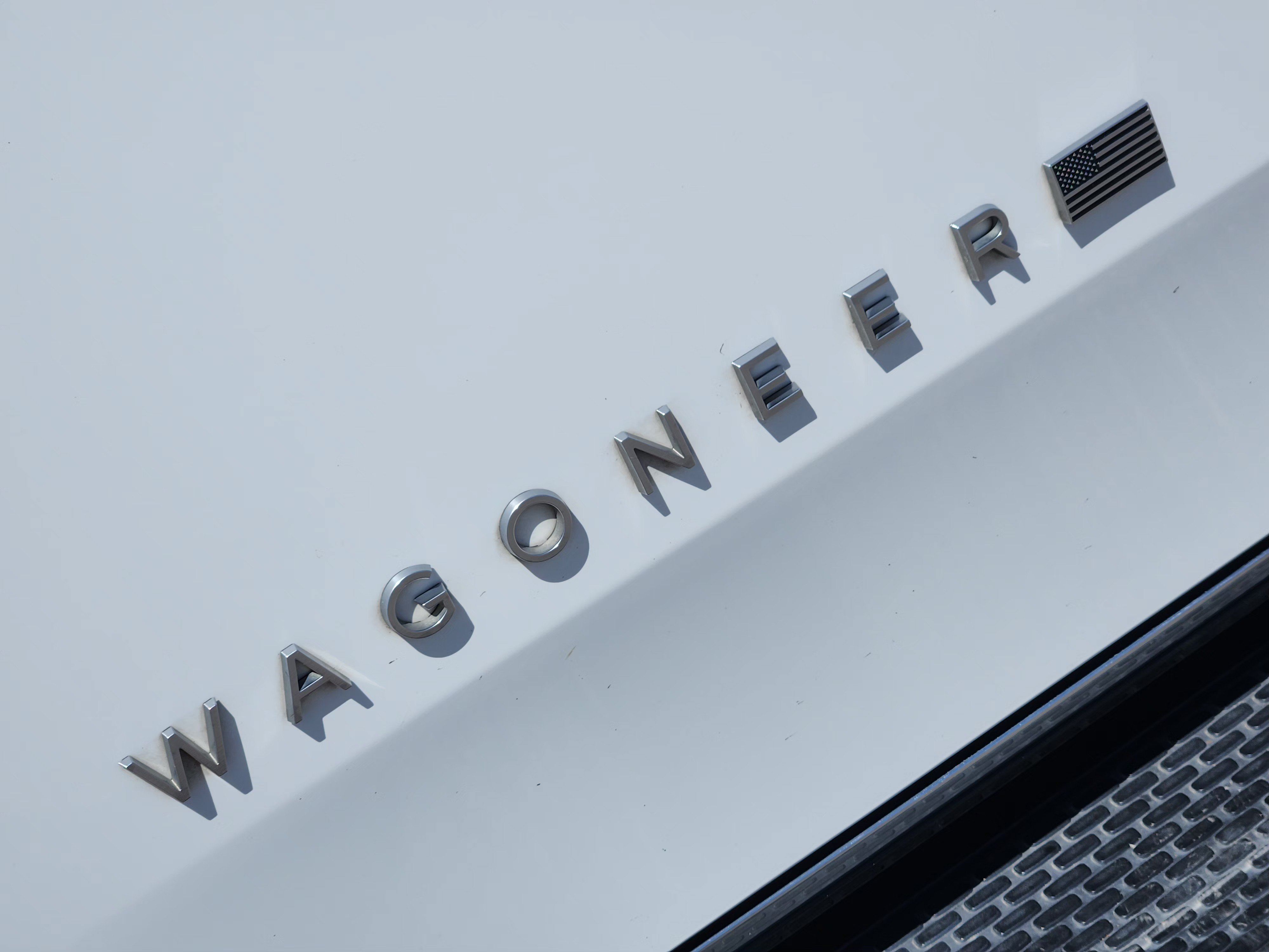 Used 2024 Jeep Wagoneer Series II w/ Flexible Seating Group RWD image 12