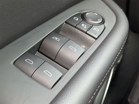 Used 2025 Buick Enclave Preferred image 23