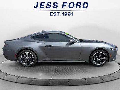 Used 2024 Ford Mustang Coupe image 6