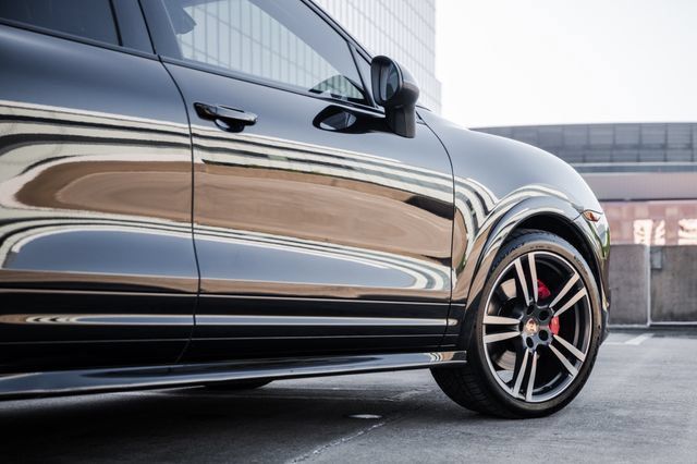 Used 2014 Porsche Cayenne GTS AWD/4WD image 28
