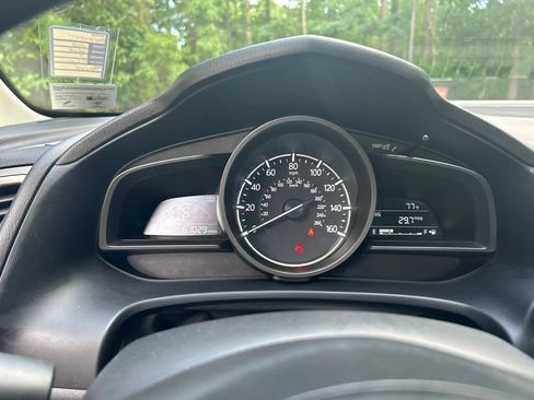 Used 2018 MAZDA MAZDA3 Touring FWD image 19