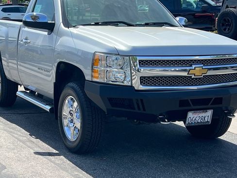 Used 2013 Chevrolet Silverado 1500 LT w/ Chrome Essentials Package RWD image 11