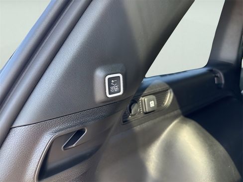 New 2025 Jeep Grand Cherokee Limited w/ Luxury Tech Group II image 17