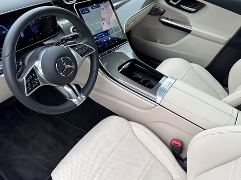 Used 2026 Mercedes-Benz GLC 300 4MATIC image 10