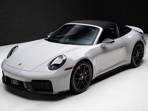 Used 2026 Porsche 911 Targa 4 GTS AWD/4WD image 5