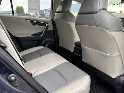 Used 2021 Toyota RAV4 Limited AWD/4WD image 18