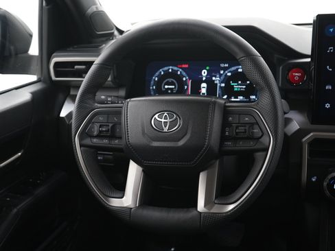 Used 2024 Toyota Tacoma TRD Off-Road AWD/4WD image 17