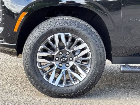 New 2026 Chevrolet Tahoe Z71 image 28