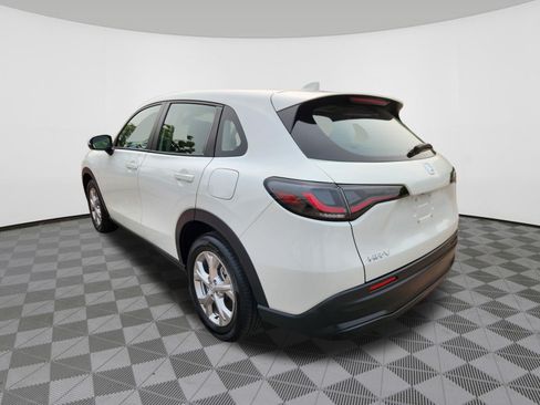 Certified 2023 Honda HR-V LX image 3