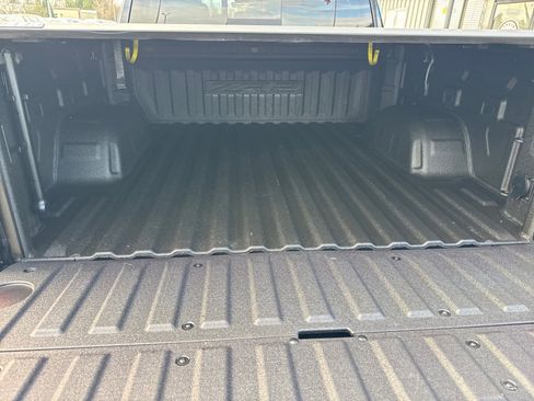 Used 2023 Chevrolet Silverado 1500 ZR2 w/ Technology Package image 7