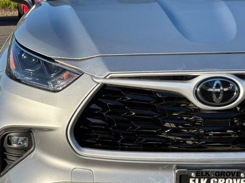 Used 2023 Toyota Highlander LE image 46