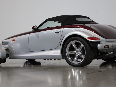 Used 2000 Plymouth Prowler image 26