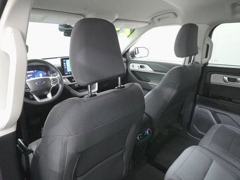 Used 2025 Ford Explorer Active image 24