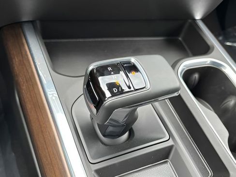 Used 2024 Chevrolet Silverado 1500 High Country image 14