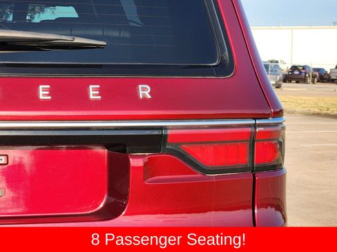 Used 2024 Jeep Wagoneer Series II w/ Flexible Seating Group AWD/4WD image 16