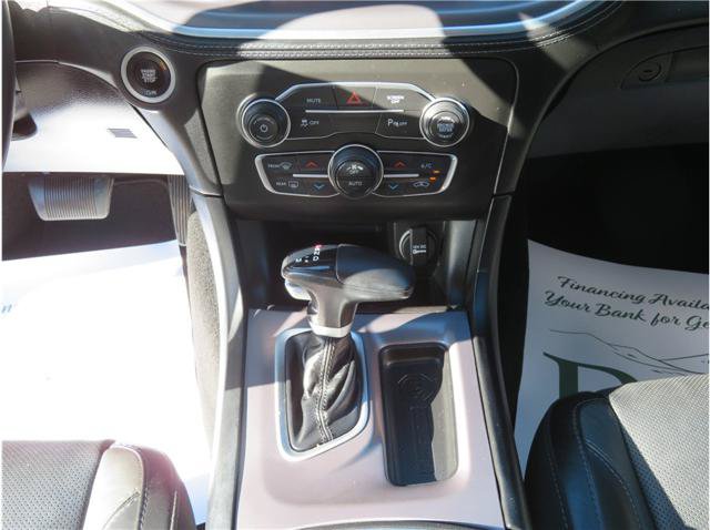 Used 2022 Dodge Charger SXT w/ Plus Group RWD image 7