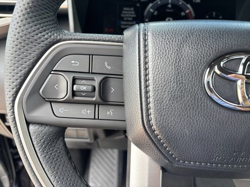New 2026 Toyota Tundra Limited AWD/4WD image 16