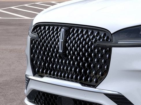 New 2026 Lincoln Aviator Black Label w/ Dynamic Handling Package AWD/4WD image 17