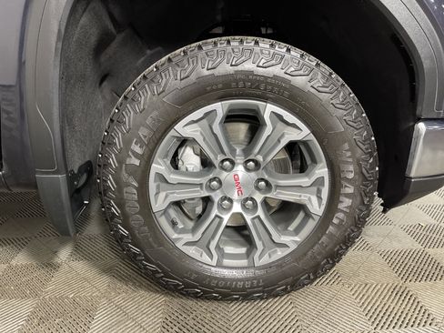 Used 2023 GMC Sierra 1500 SLE image 8