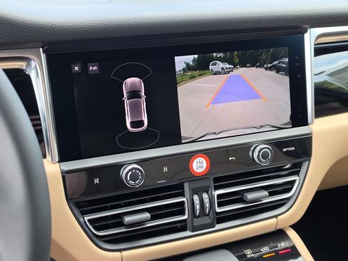 New 2026 Porsche Macan AWD/4WD image 13