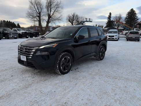 Used 2025 Nissan Rogue SV image 5