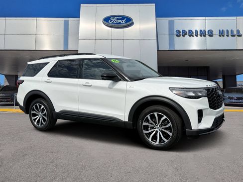 Certified 2025 Ford Explorer ST-Line AWD/4WD image 1
