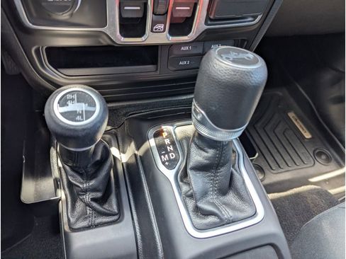 Used 2020 Jeep Wrangler Unlimited Sport AWD/4WD image 20
