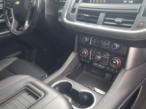 Used 2021 Chevrolet Suburban Premier w/ Premium Package AWD/4WD image 14