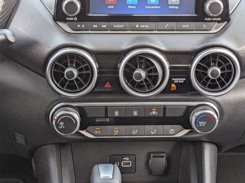 Used 2023 Nissan Sentra S image 21