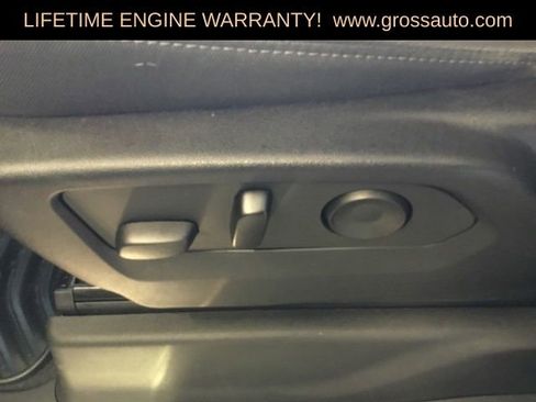 Used 2022 Chevrolet Silverado 1500 LT AWD/4WD image 13