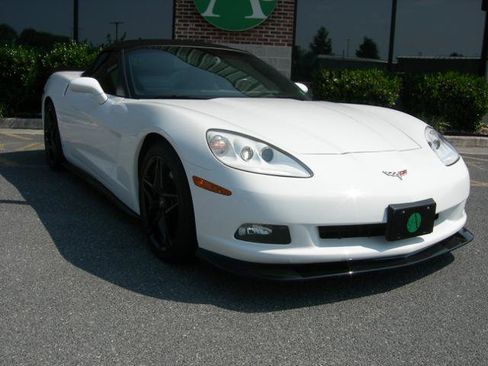 Used 2006 Chevrolet Corvette Convertible w/ Preferred Equipment Group RWD image 1