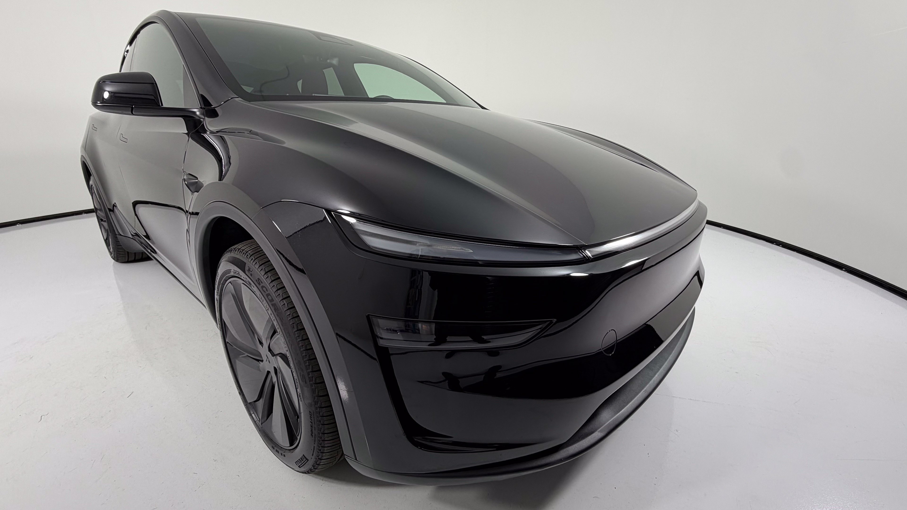 Used 2026 Tesla Model Y Long Range RWD image 5