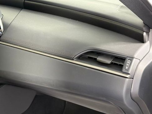 Used 2025 Lexus ES 350 w/ Premium Package image 34