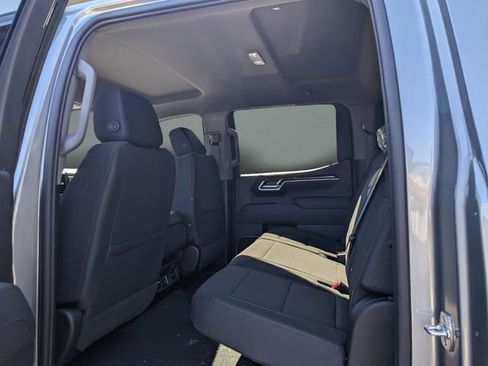 New 2026 GMC Sierra 1500 SLE w/ Preferred Package RWD image 7