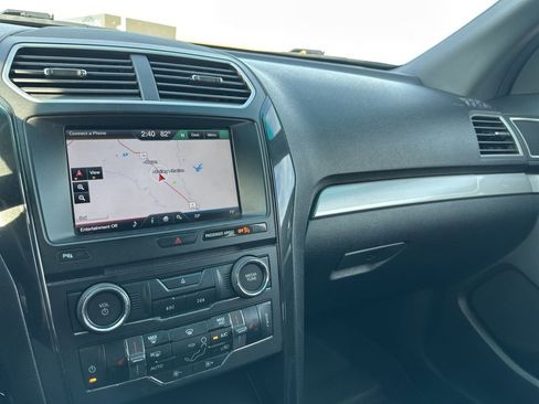 Used 2016 Ford Explorer XLT w/ Equipment Group 202A image 11