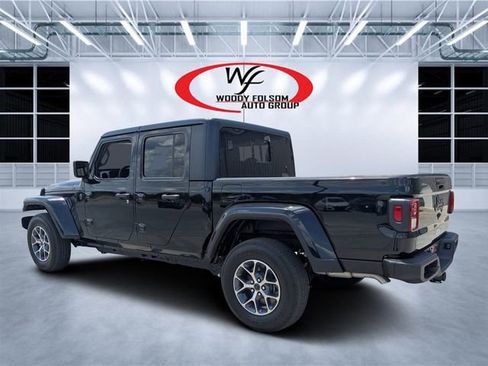 Used 2024 Jeep Gladiator Sport AWD/4WD image 5