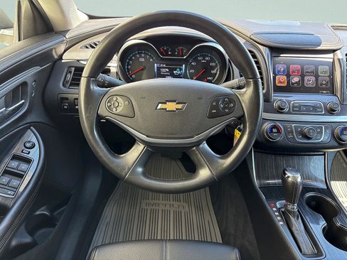 Used 2017 Chevrolet Impala LT w/ Convenience Package FWD image 29