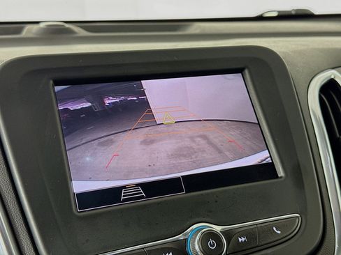 Used 2024 Chevrolet Equinox LT image 14