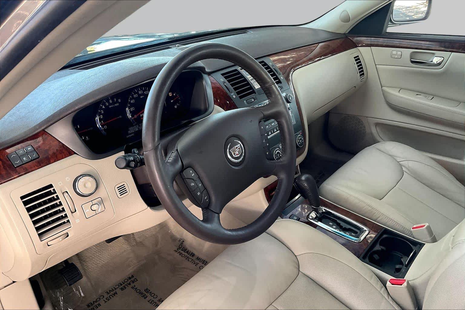Used 2007 Cadillac DTS Luxury I FWD image 17