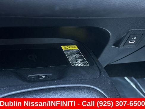 Used 2024 Toyota Corolla SE w/ SE Premium Package FWD image 31