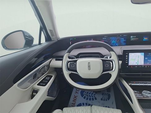 Used 2025 Lincoln Nautilus Black Label w/ Jet Appearance Package image 15